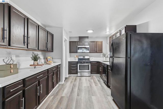 6613 Demaret Drive, Sacramento, CA 95822