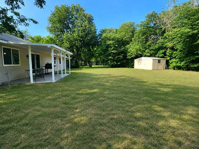 908 DOVER Circle, Gainesville, TX 76240