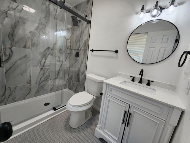908 DOVER Circle, Gainesville, TX 76240
