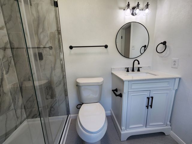 908 DOVER Circle, Gainesville, TX 76240