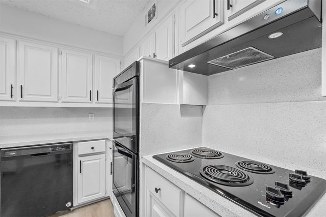 4028 Saint Christopher Lane, Dallas, TX 75287