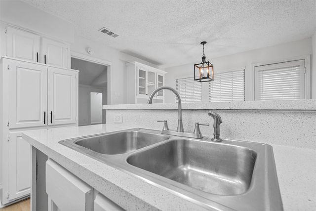 4028 Saint Christopher Lane, Dallas, TX 75287