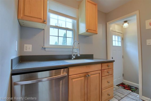 2463 Cummings Avenue, Berkley, MI 48072