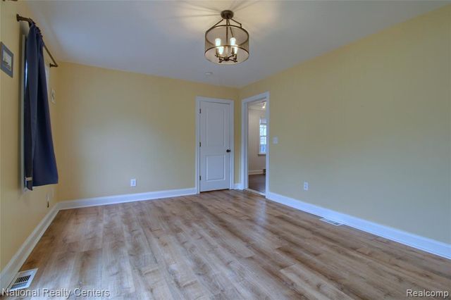 2463 Cummings Avenue, Berkley, MI 48072