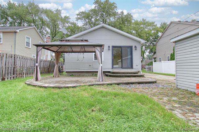 2463 Cummings Avenue, Berkley, MI 48072