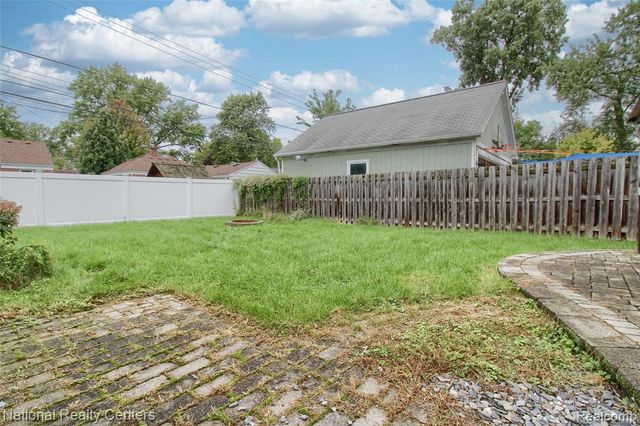 2463 Cummings Avenue, Berkley, MI 48072