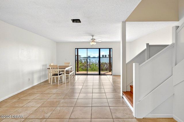 3333 S Ridgewood Ave Apt 15, Port Orange, FL 32129