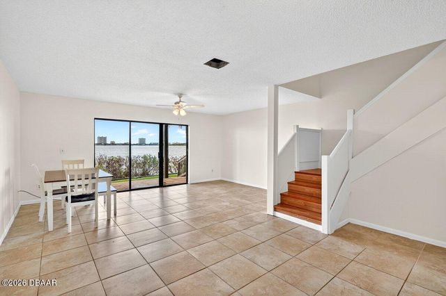 3333 S Ridgewood Ave Apt 15, Port Orange, FL 32129