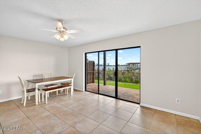 3333 S Ridgewood Ave Apt 15, Port Orange, FL 32129