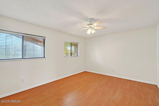 3333 S Ridgewood Ave Apt 15, Port Orange, FL 32129