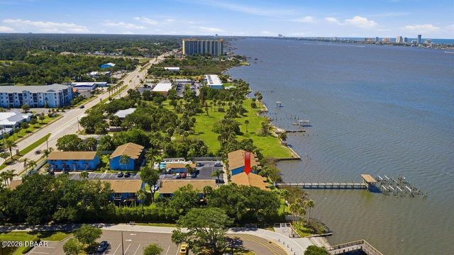 3333 S Ridgewood Ave Apt 15, Port Orange, FL 32129