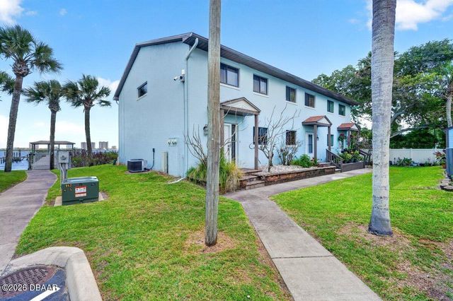 3333 S Ridgewood Ave Apt 15, Port Orange, FL 32129