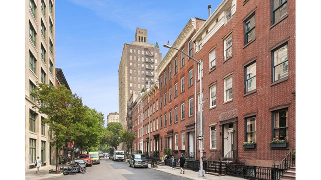 156 WAVERLY Place, New York City, NY 10014