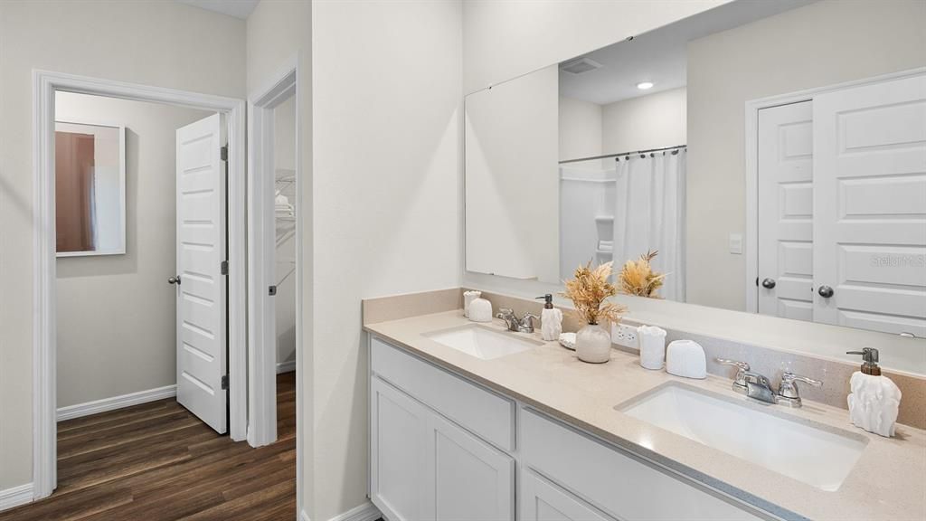 Image 16 of property listing at 3004 MOULIN ROAD, Davenport, FL 33837