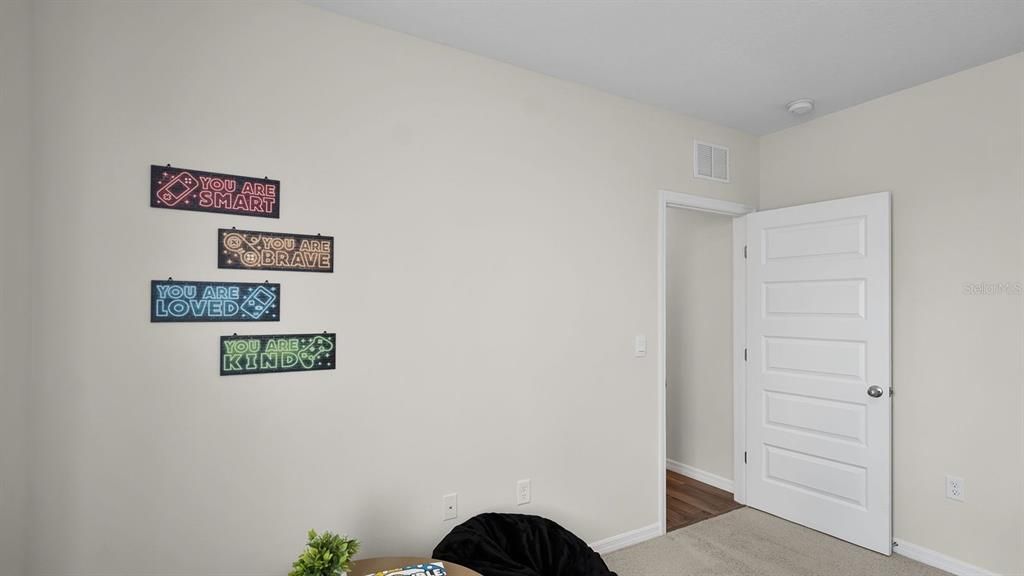 Image 19 of property listing at 3004 MOULIN ROAD, Davenport, FL 33837