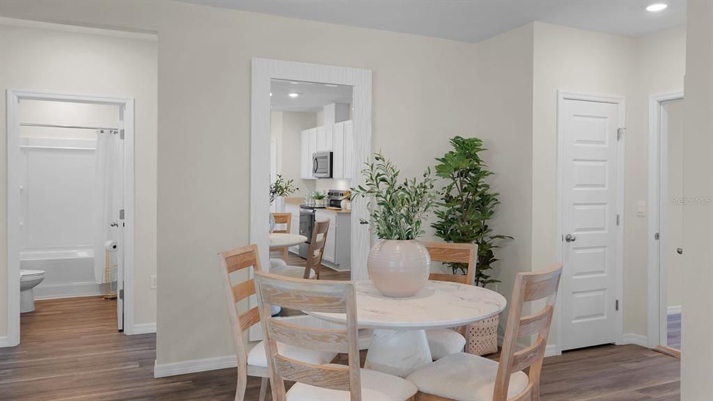 Image 7 of property listing at 3004 MOULIN ROAD, Davenport, FL 33837