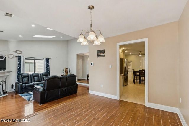 92 Lexington Circle, Matawan, NJ 07747