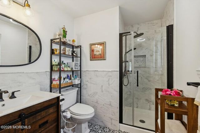 92 Lexington Circle, Matawan, NJ 07747