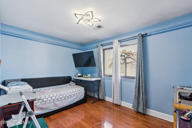 92 Lexington Circle, Matawan, NJ 07747