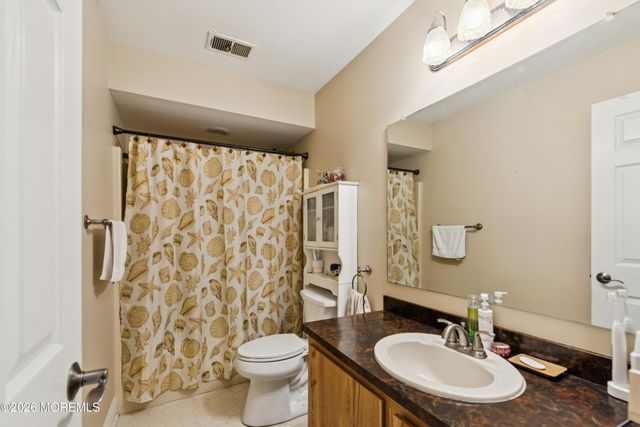 92 Lexington Circle, Matawan, NJ 07747