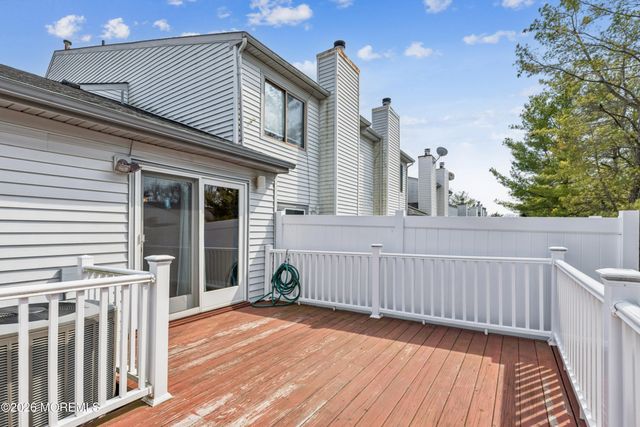 92 Lexington Circle, Matawan, NJ 07747