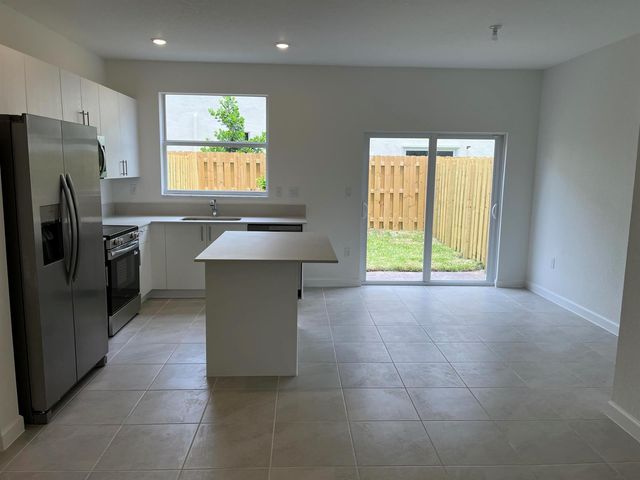 2624 SE 25th, Homestead, FL 33035