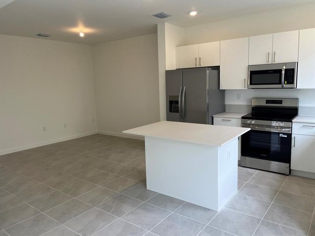 2624 SE 25th, Homestead, FL 33035