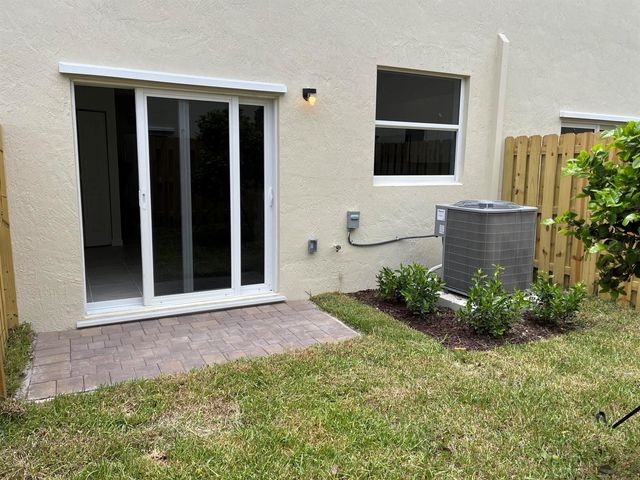 2624 SE 25th, Homestead, FL 33035