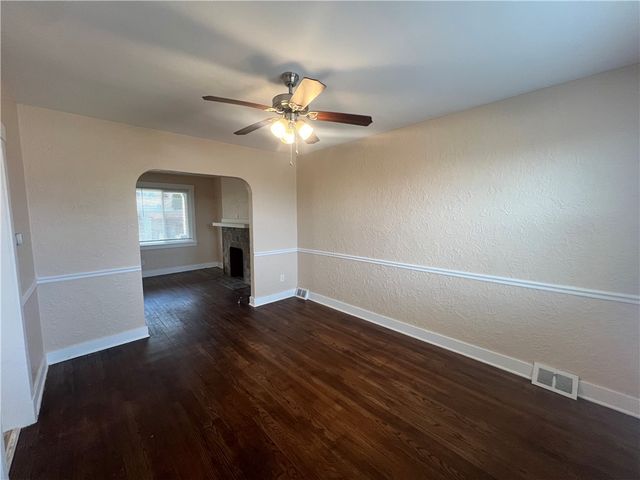 2931 Clermont Ave, Brentwood, PA 15227