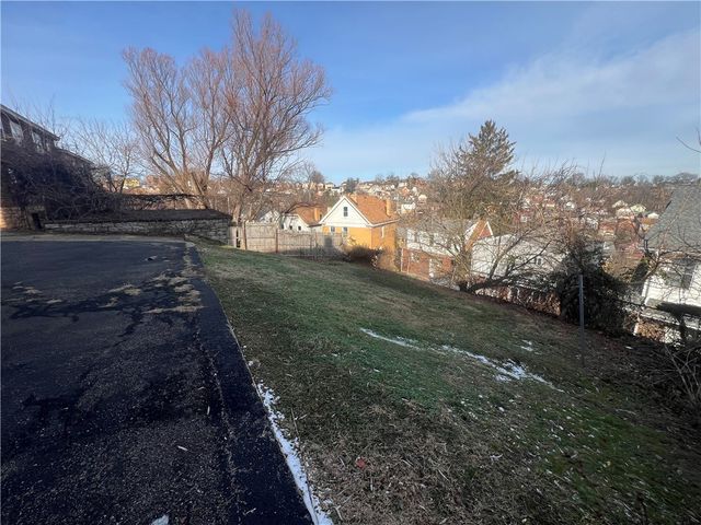 2931 Clermont Ave, Brentwood, PA 15227