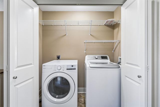 3600 SE Glenstone Drive 206, Grimes, IA 50111