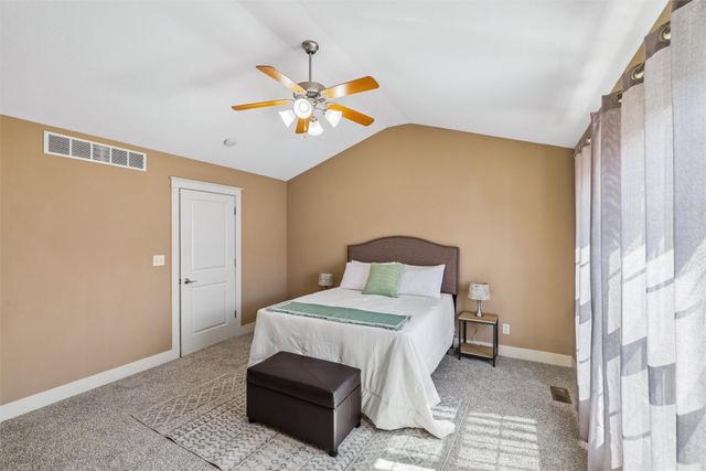 3600 SE Glenstone Drive 206, Grimes, IA 50111