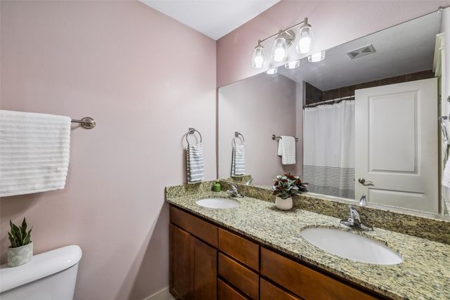 3600 SE Glenstone Drive 206, Grimes, IA 50111