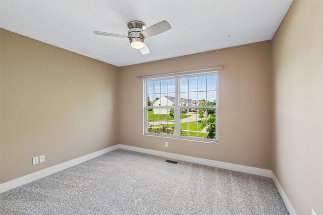 3600 SE Glenstone Drive 206, Grimes, IA 50111