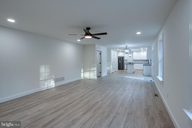 1427 WILLIAMSTOWN ERIAL RD, Sicklerville, NJ 08081