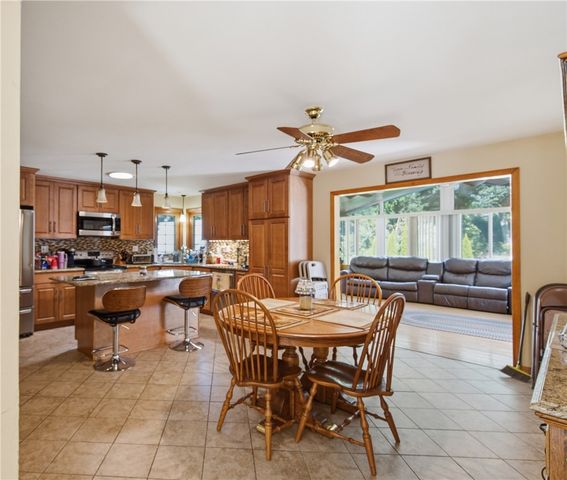861 Greenville Avenue, Johnston, RI 02919