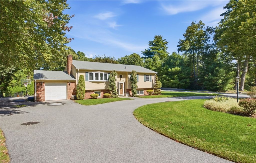 861 Greenville Avenue, Johnston, RI 02919
