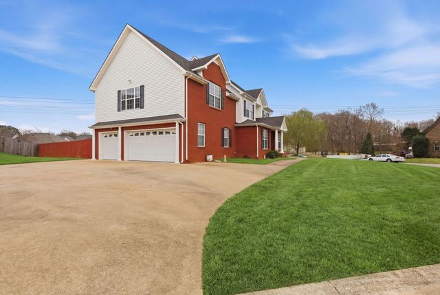 2999 Outfitters Dr, Clarksville, TN 37040