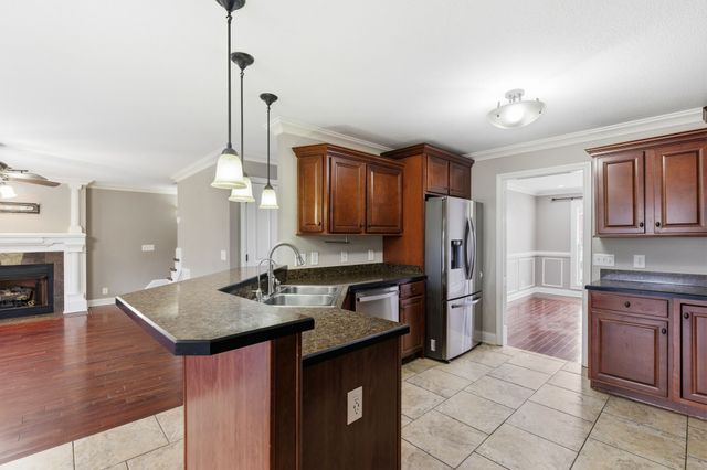 2999 Outfitters Dr, Clarksville, TN 37040