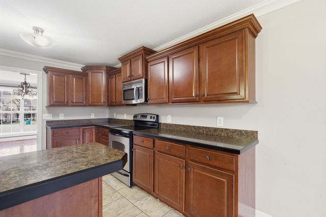 2999 Outfitters Dr, Clarksville, TN 37040