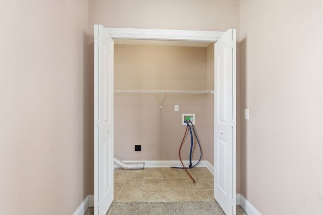 2999 Outfitters Dr, Clarksville, TN 37040