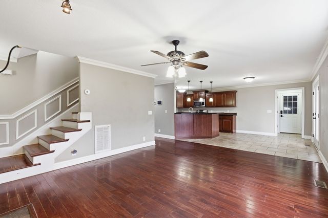 2999 Outfitters Dr, Clarksville, TN 37040