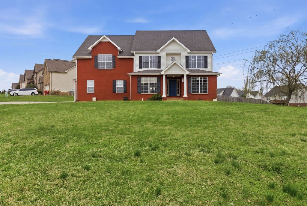 2999 Outfitters Dr, Clarksville, TN 37040