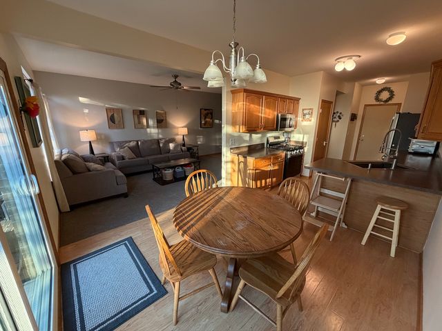 18251 Kirby Drive 1, Tinley Park, IL 60487