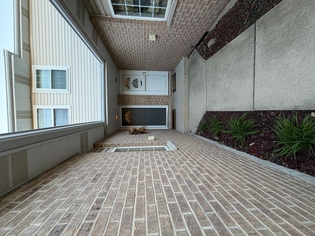 18251 Kirby Drive 1, Tinley Park, IL 60487