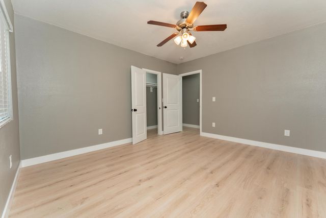 1026 E Tulare Avenue, Tulare, CA 93274