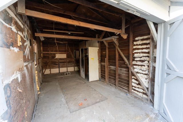 1026 E Tulare Avenue, Tulare, CA 93274