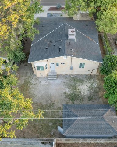 1026 E Tulare Avenue, Tulare, CA 93274