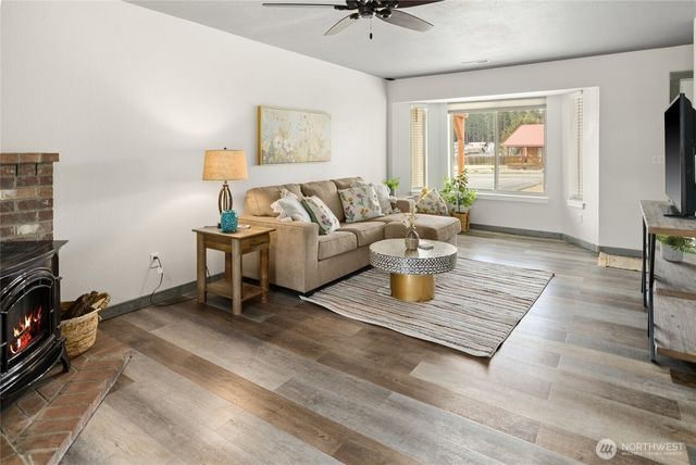 280 Blue Agate, Ronald, WA 98940