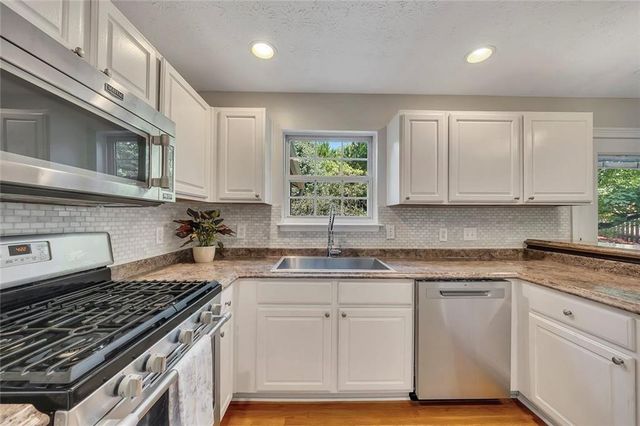 815 Plantation Ridge Overlook, Woodstock, GA 30188